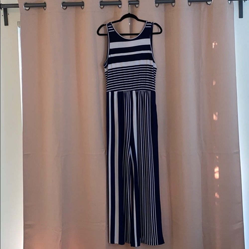 V back jumpsuit